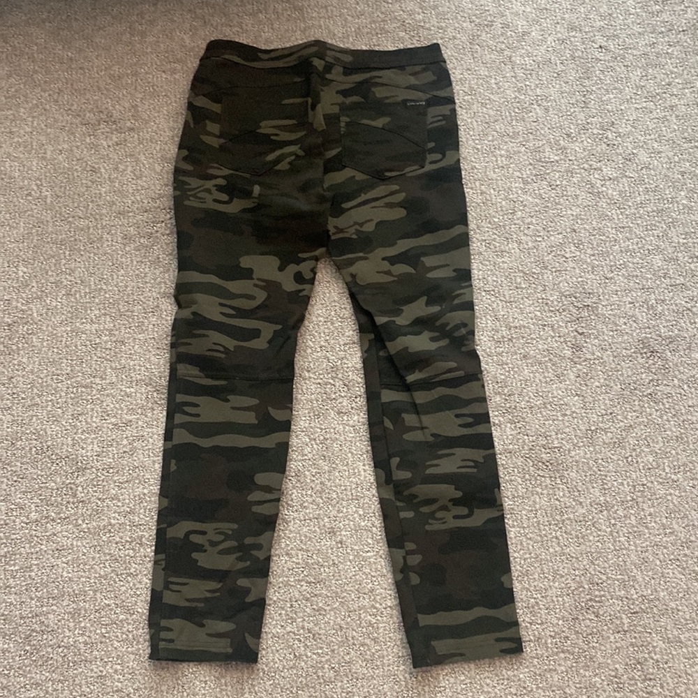 Sanctuary Runway Petite Camo Leggings Sz LP - Picture 4 of 4